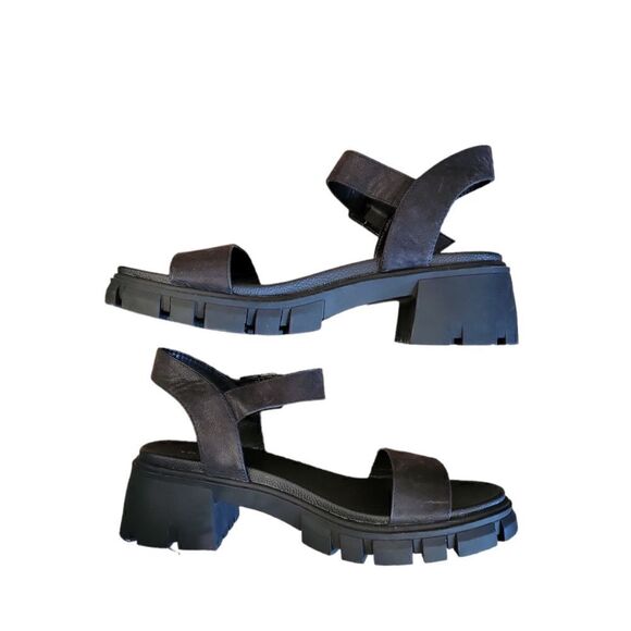 NWOT Torrid Black Lug Outsole Heel Sandal 12WW - Picture 5 of 10